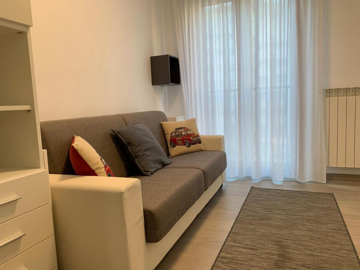 Trilocale In Zona Bocconi/Navigli Apartamento Milão Exterior foto